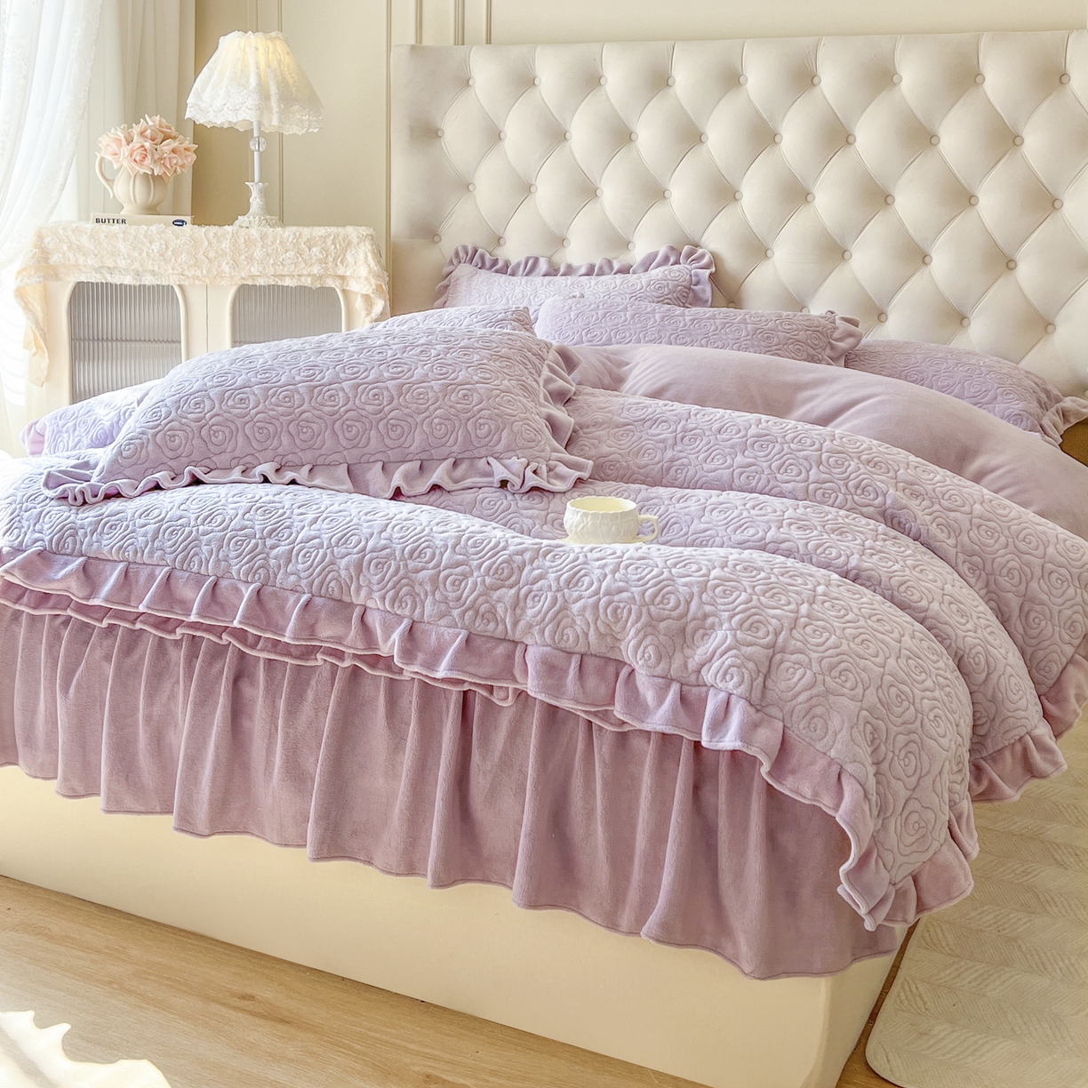 91家纺网 家纺一手货源 找家纺 恋尚 2025新款加厚牛奶绒保暖床笠式床裙单品床裙床裙单件-莫奈花园（床裙控价130起） 莫奈花园-香芋紫