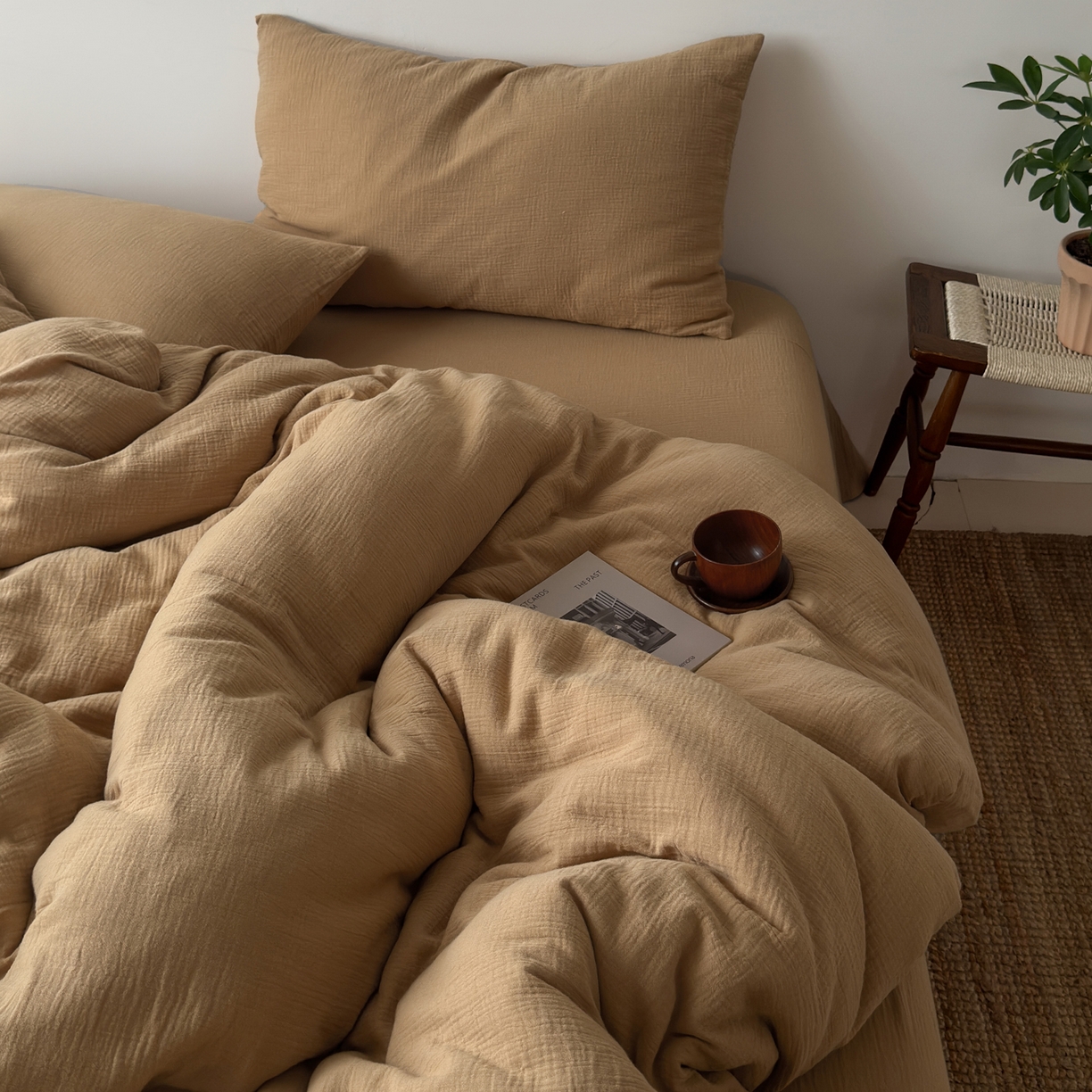 91家纺网 家纺一手货源 找家纺 玖弘家居 2025新款软糯皱皱纱单品被套系列 杏仁