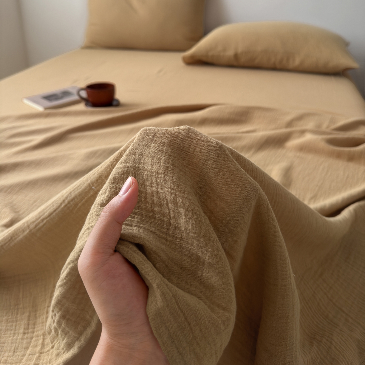 91家纺网 家纺一手货源 找家纺 玖弘家居 2025新款软糯皱皱纱单品床单系列 杏仁