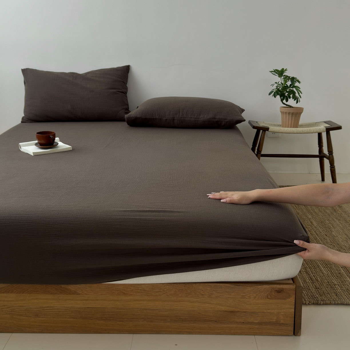 玖弘家居 2025新款软糯皱皱纱单品床笠系列 巧克力棕
