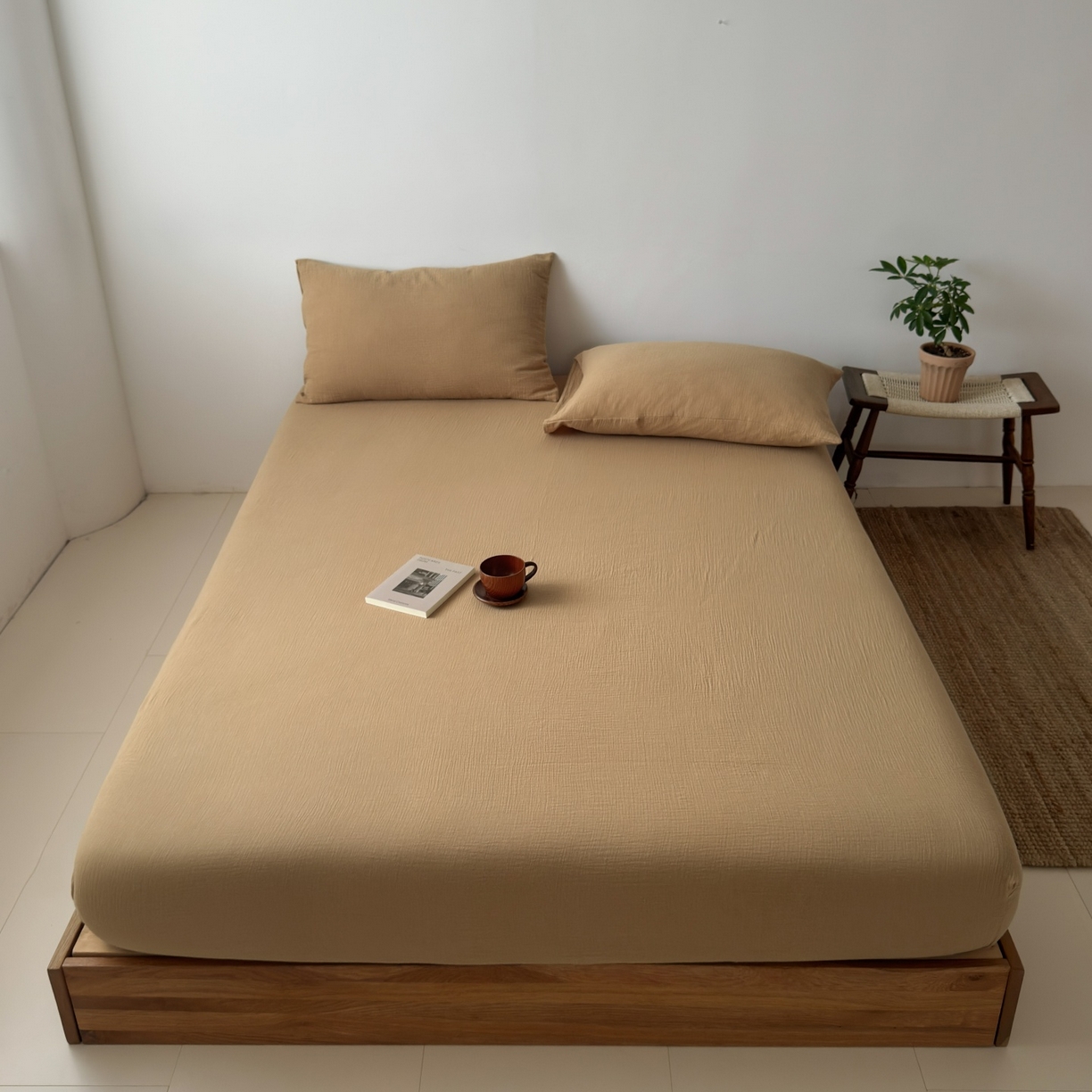 91家纺网 家纺一手货源 找家纺 玖弘家居 2025新款软糯皱皱纱单品床笠系列 杏仁