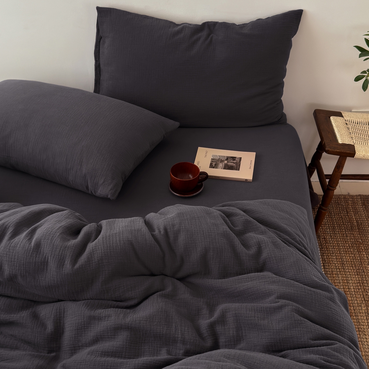 玖弘家居 2025新款软糯皱皱纱单品枕套系列 黑巧