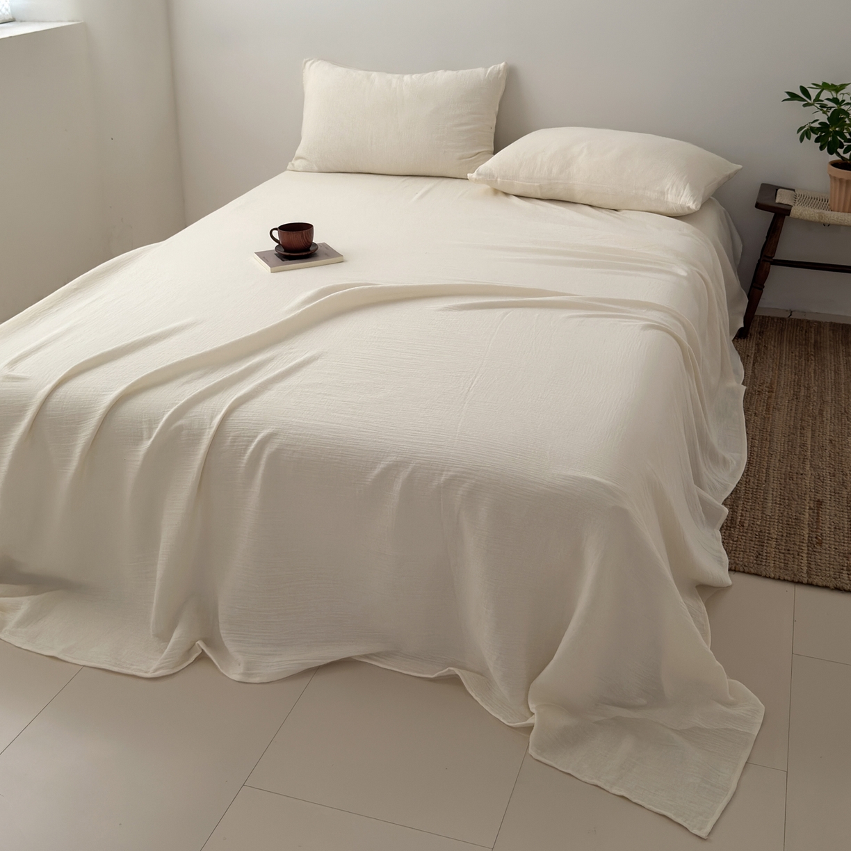 91家纺网 家纺一手货源 找家纺 玖弘家居 2025新款软糯皱皱纱单品枕套系列 奶白