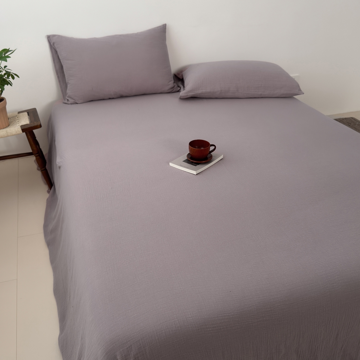 91家纺网 家纺一手货源 找家纺 玖弘家居 2025新款软糯皱皱纱单品枕套系列 香芋紫