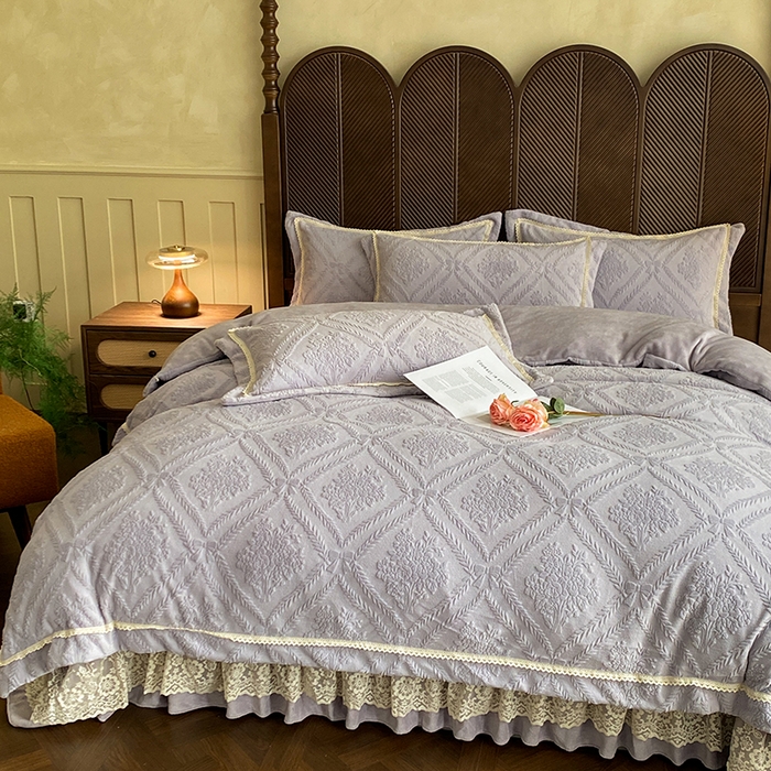 91家纺网 家纺一手货源 找家纺 美伦美焕 2025新款全消光雕花绒蕾丝床盖款四件套 葵花-灰