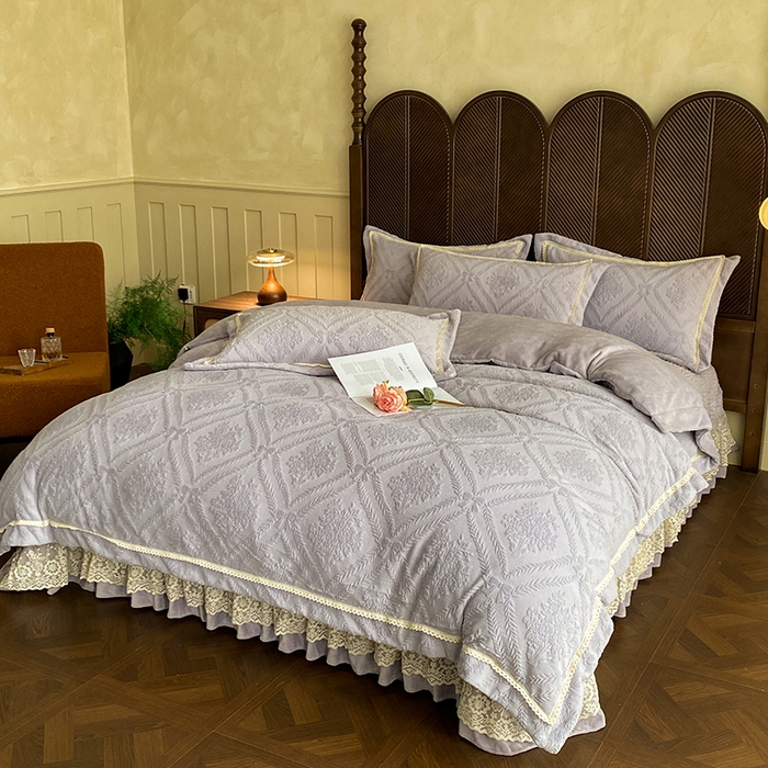 91家纺网 家纺一手货源 找家纺 美伦美焕 2025新款全消光雕花绒蕾丝床盖款四件套 葵花-灰