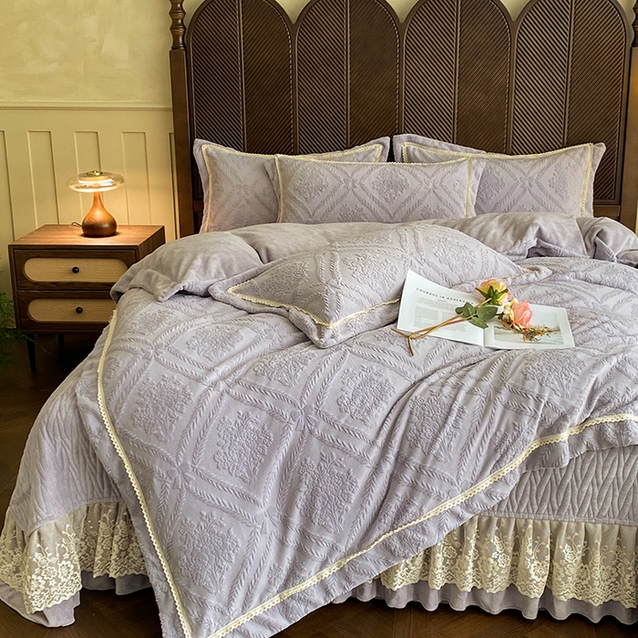 91家纺网 家纺一手货源 找家纺 美伦美焕 2025新款全消光雕花绒蕾丝床盖款四件套 葵花-灰