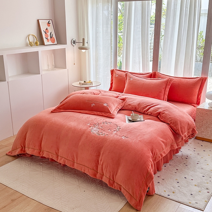 91家纺网 家纺一手货源 找家纺 美伦美焕 2025新款高克重牛奶绒绣花床盖四件套-花好月圆 花好月圆-桔