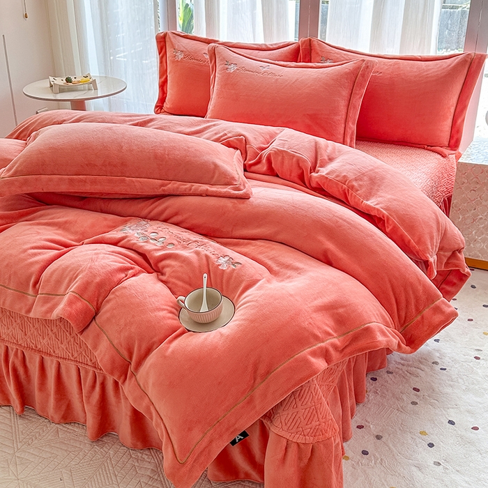 91家纺网 家纺一手货源 找家纺 美伦美焕 2025新款高克重牛奶绒绣花床盖四件套-花好月圆 花好月圆-桔