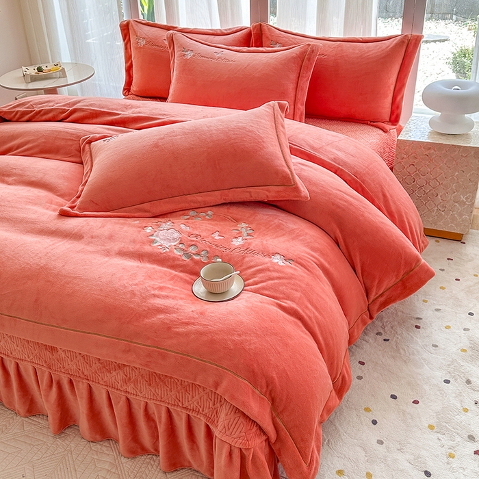 91家纺网 家纺一手货源 找家纺 美伦美焕 2025新款高克重牛奶绒绣花床盖四件套-花好月圆 花好月圆-桔