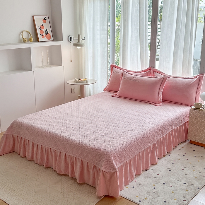 91家纺网 家纺一手货源 找家纺 美伦美焕 2025新款高克重牛奶绒绣花床盖四件套-花好月圆 花好月圆-粉玉