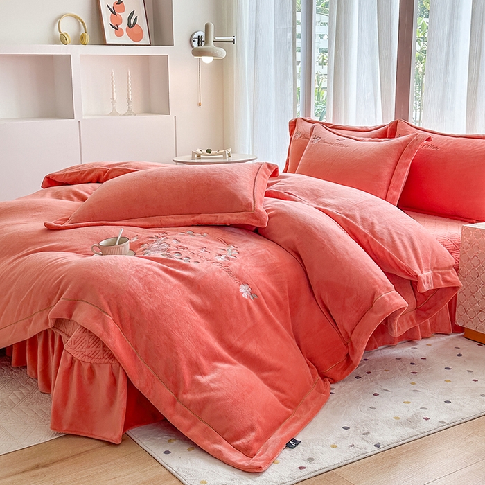 91家纺网 家纺一手货源 找家纺 美伦美焕 2025新款高克重牛奶绒绣花床盖四件套-花好月圆 花好月圆-桔