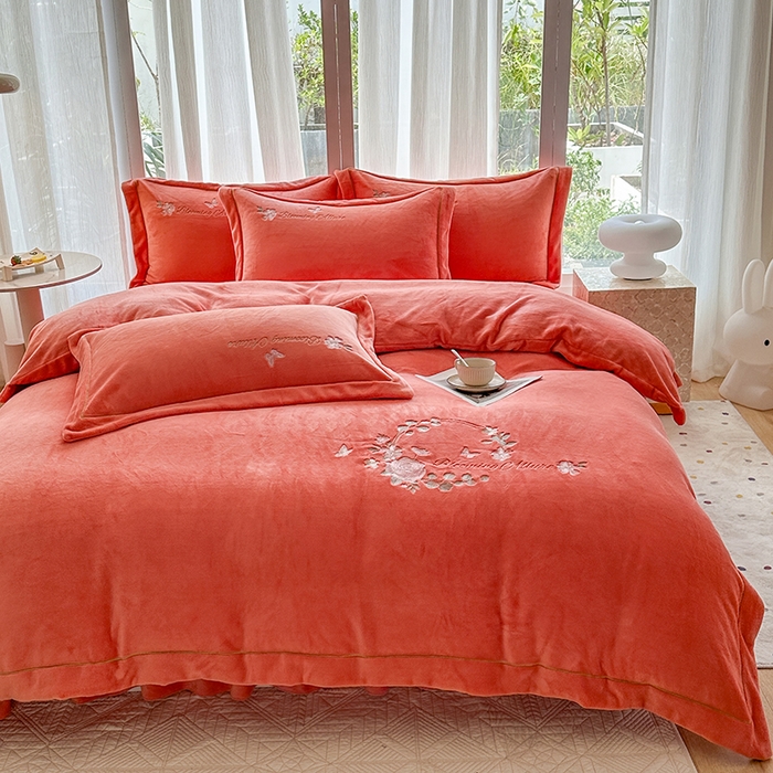 91家纺网 家纺一手货源 找家纺 美伦美焕 2025新款高克重牛奶绒绣花床盖四件套-花好月圆 花好月圆-桔