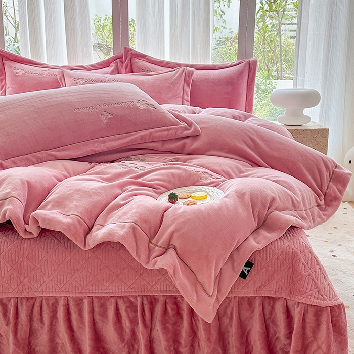 美伦美焕 2025新款高克重牛奶绒绣花床盖四件套-花好月圆 花好月圆-豆沙