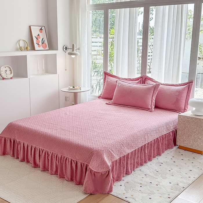 91家纺网 家纺一手货源 找家纺 美伦美焕 2025新款高克重牛奶绒绣花床盖四件套-花好月圆 花好月圆-豆沙