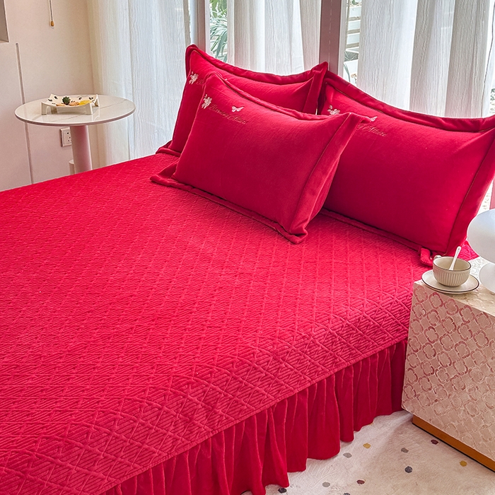 91家纺网 家纺一手货源 找家纺 美伦美焕 2025新款高克重牛奶绒绣花床盖四件套-花好月圆 花好月圆-大红