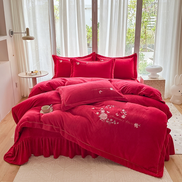 91家纺网 家纺一手货源 找家纺 美伦美焕 2025新款高克重牛奶绒绣花床盖四件套-花好月圆 花好月圆-大红