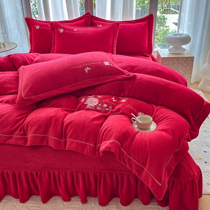 美伦美焕 2025新款高克重牛奶绒绣花床盖四件套-花好月圆 花好月圆-大红