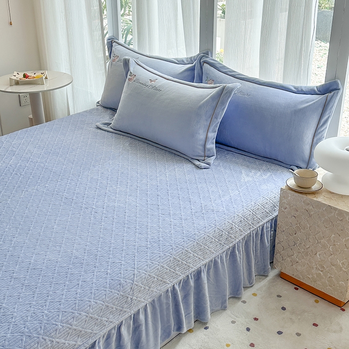 91家纺网 家纺一手货源 找家纺 美伦美焕 2025新款高克重牛奶绒绣花床盖四件套-花好月圆 花好月圆-银灰