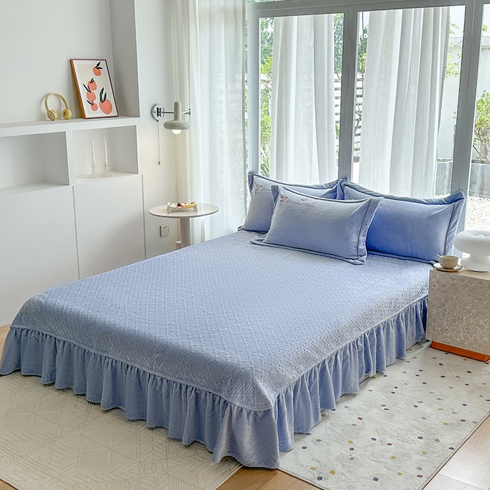 91家纺网 家纺一手货源 找家纺 美伦美焕 2025新款高克重牛奶绒绣花床盖四件套-花好月圆 花好月圆-银灰