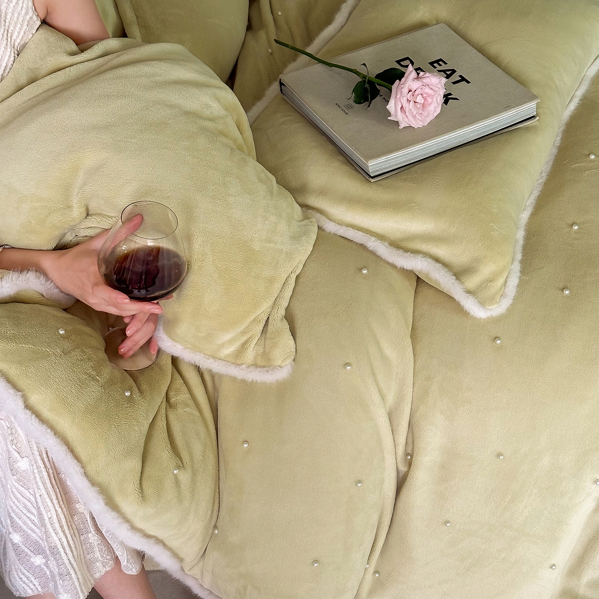 91家纺网 家纺一手货源 找家纺 （总）西西家居 2025新款正宗230g全消光牛奶绒四件套-月落星河