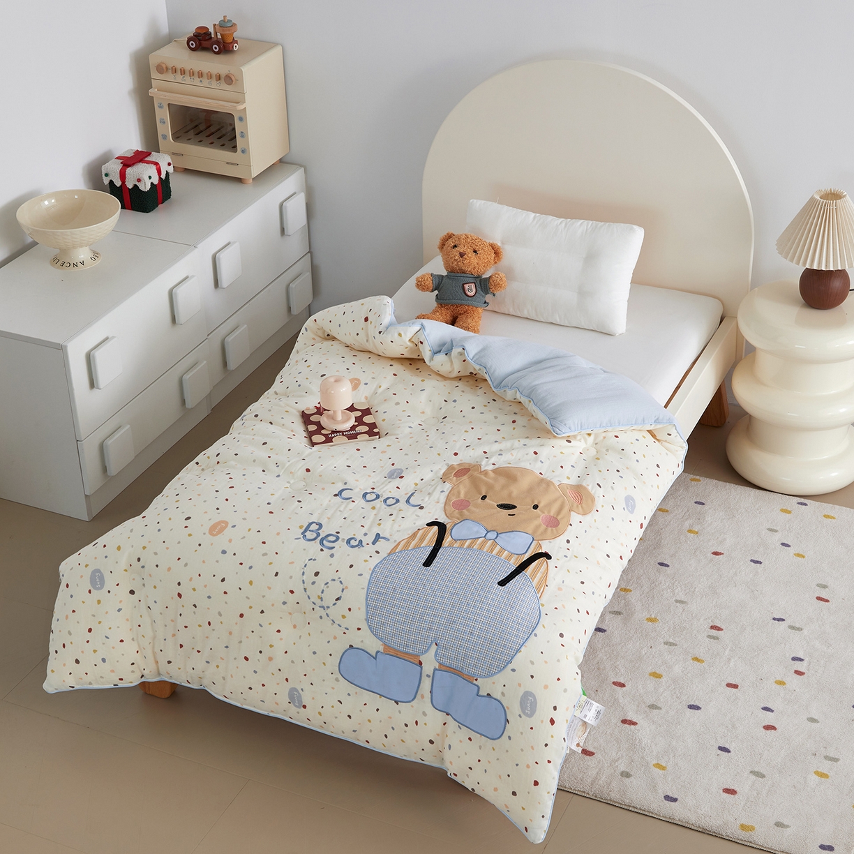 91家纺网 家纺一手货源 找家纺 荷马之梦 2025新款轻芯系列-A类双层纱纯棉印花贴布绣卡通被子春秋被冬被儿童安抚被 酷小熊