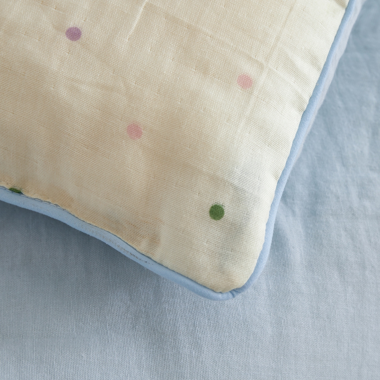 91家纺网 家纺一手货源 找家纺 荷马之梦 2025新款轻芯系列-A类双层纱纯棉印花贴布绣卡通被子春秋被冬被儿童安抚被 快乐熊猫