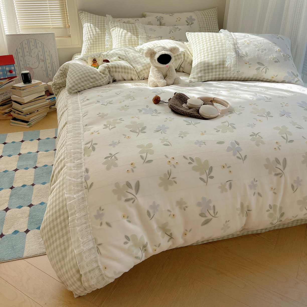 91家纺网 家纺一手货源 找家纺 （总）瑞莱 2025秋冬高克重韩系蕾丝花边雕花绒四件套