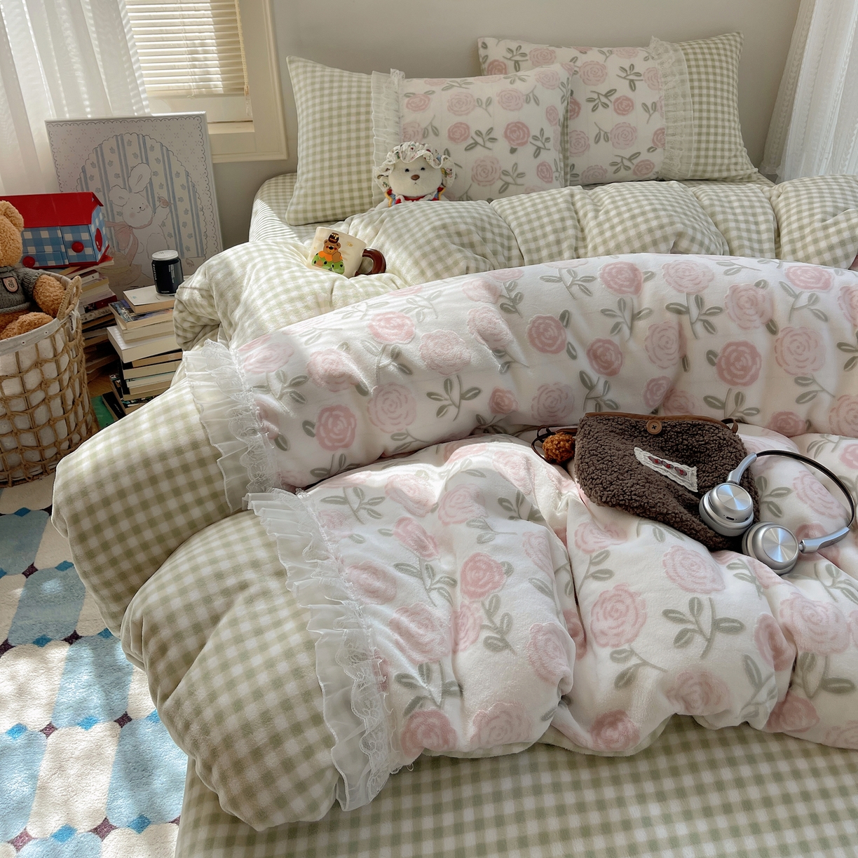 91家纺网 家纺一手货源 找家纺 瑞莱 2025秋冬高克重韩系蕾丝花边雕花绒四件套 艾莎