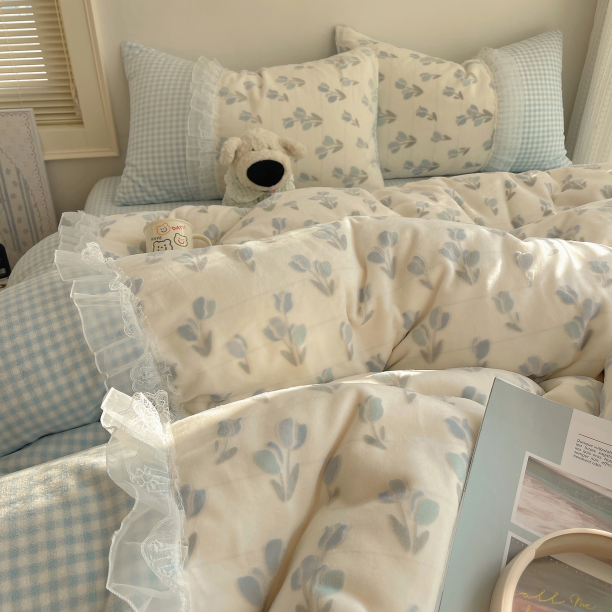 91家纺网 家纺一手货源 找家纺 瑞莱 2025秋冬高克重韩系蕾丝花边雕花绒四件套 郁金香