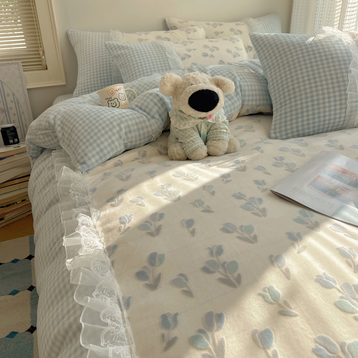 91家纺网 家纺一手货源 找家纺 瑞莱 2025秋冬高克重韩系蕾丝花边雕花绒四件套 郁金香