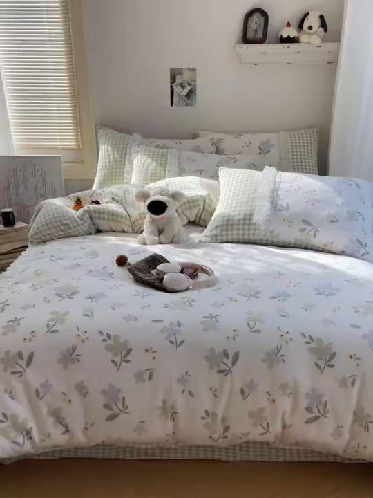 91家纺网 家纺一手货源 找家纺 （总）瑞莱 2025秋冬高克重韩系蕾丝花边雕花绒四件套