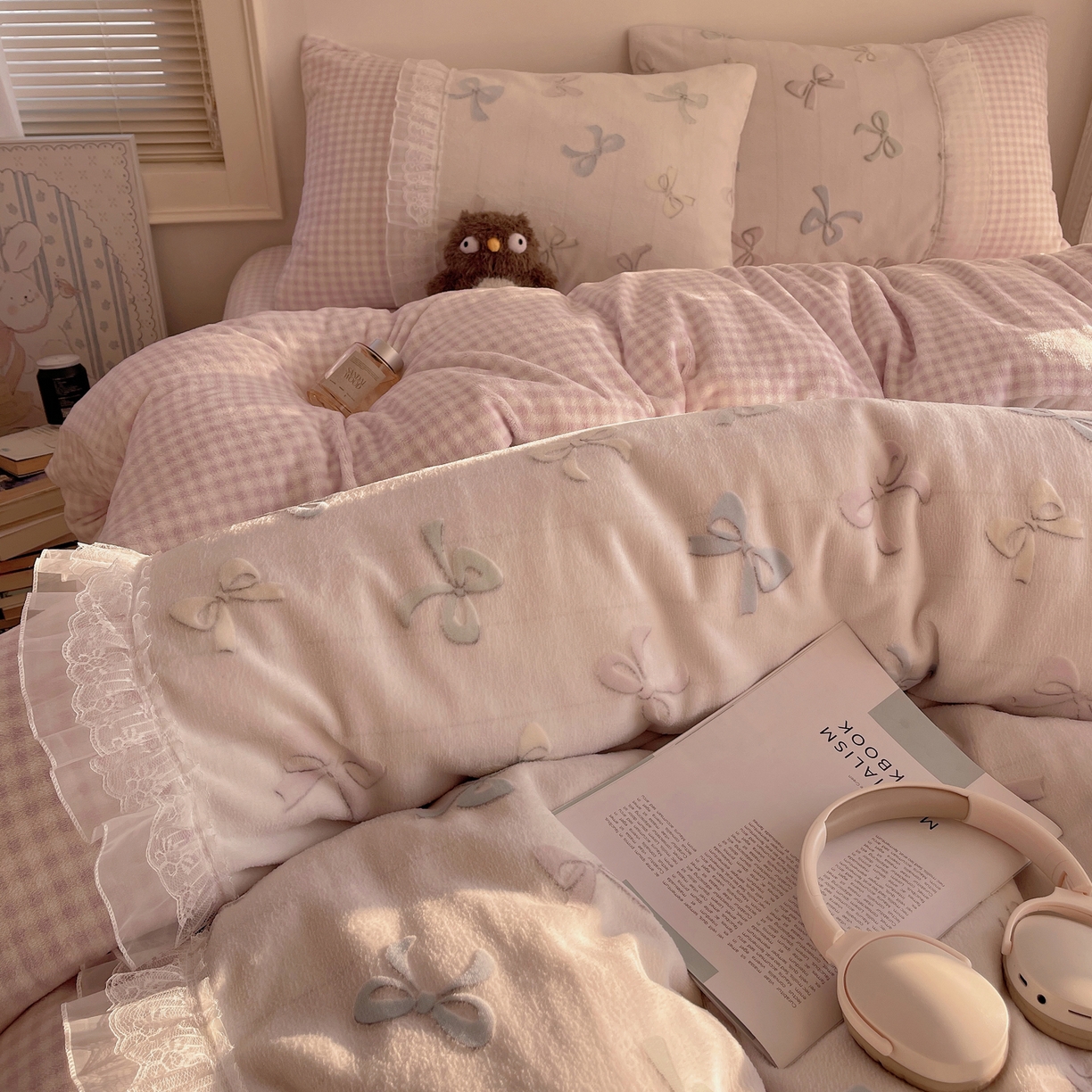 91家纺网 家纺一手货源 找家纺 瑞莱 2025秋冬高克重韩系蕾丝花边雕花绒四件套 同心结