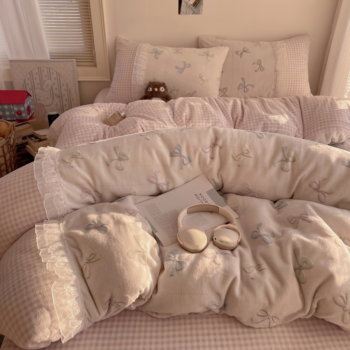 91家纺网 家纺一手货源 找家纺 瑞莱 2025秋冬高克重韩系蕾丝花边雕花绒四件套 同心结