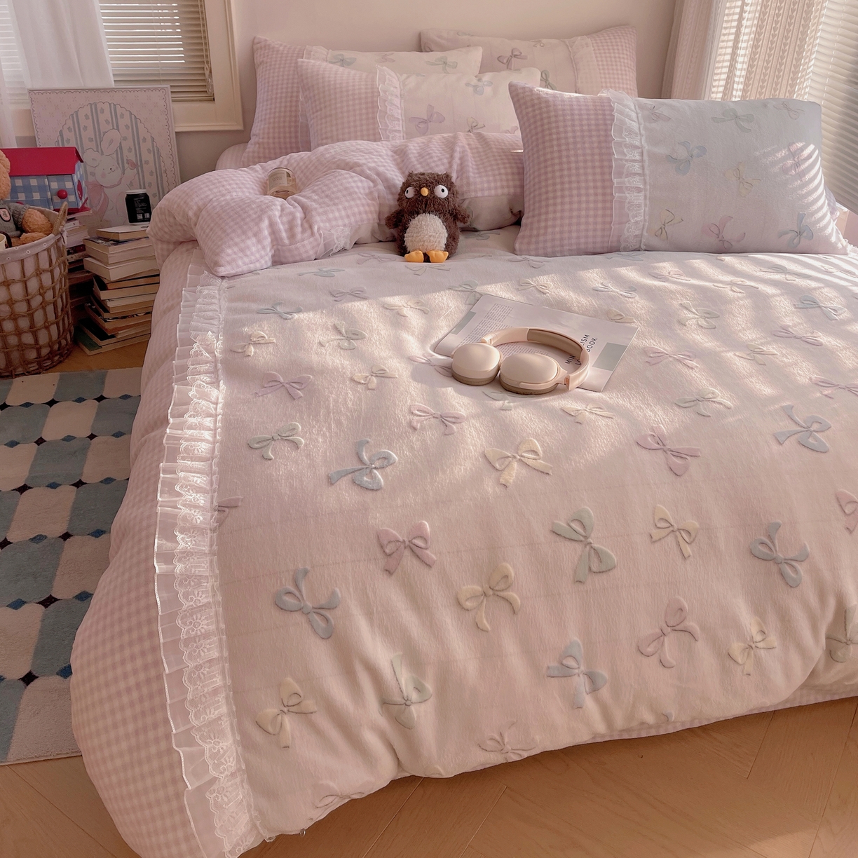 91家纺网 家纺一手货源 找家纺 瑞莱 2025秋冬高克重韩系蕾丝花边雕花绒四件套 同心结