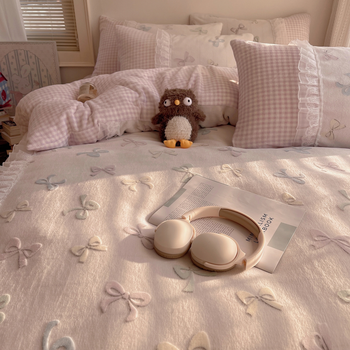 91家纺网 家纺一手货源 找家纺 瑞莱 2025秋冬高克重韩系蕾丝花边雕花绒四件套 同心结