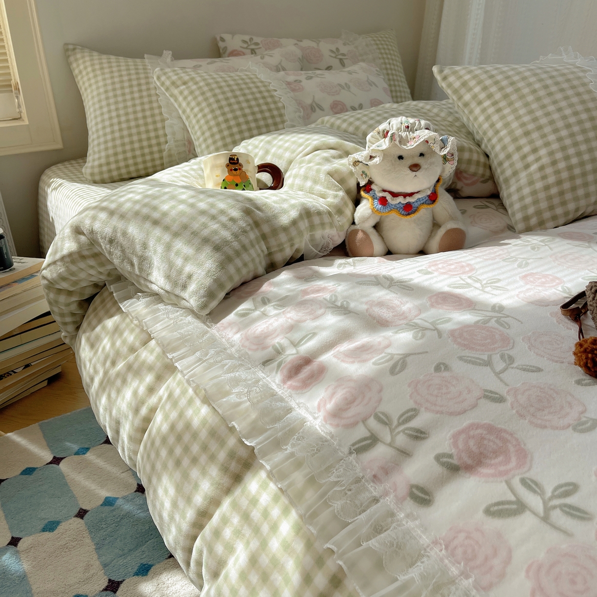 91家纺网 家纺一手货源 找家纺 瑞莱 2025秋冬高克重韩系蕾丝花边雕花绒四件套 艾莎