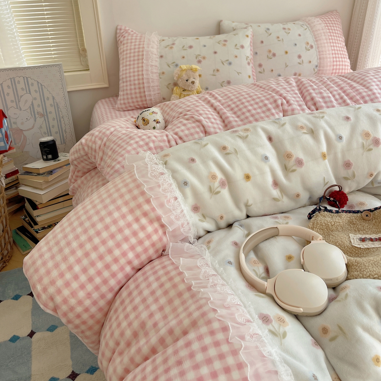 91家纺网 家纺一手货源 找家纺 瑞莱 2025秋冬高克重韩系蕾丝花边雕花绒四件套 悠然