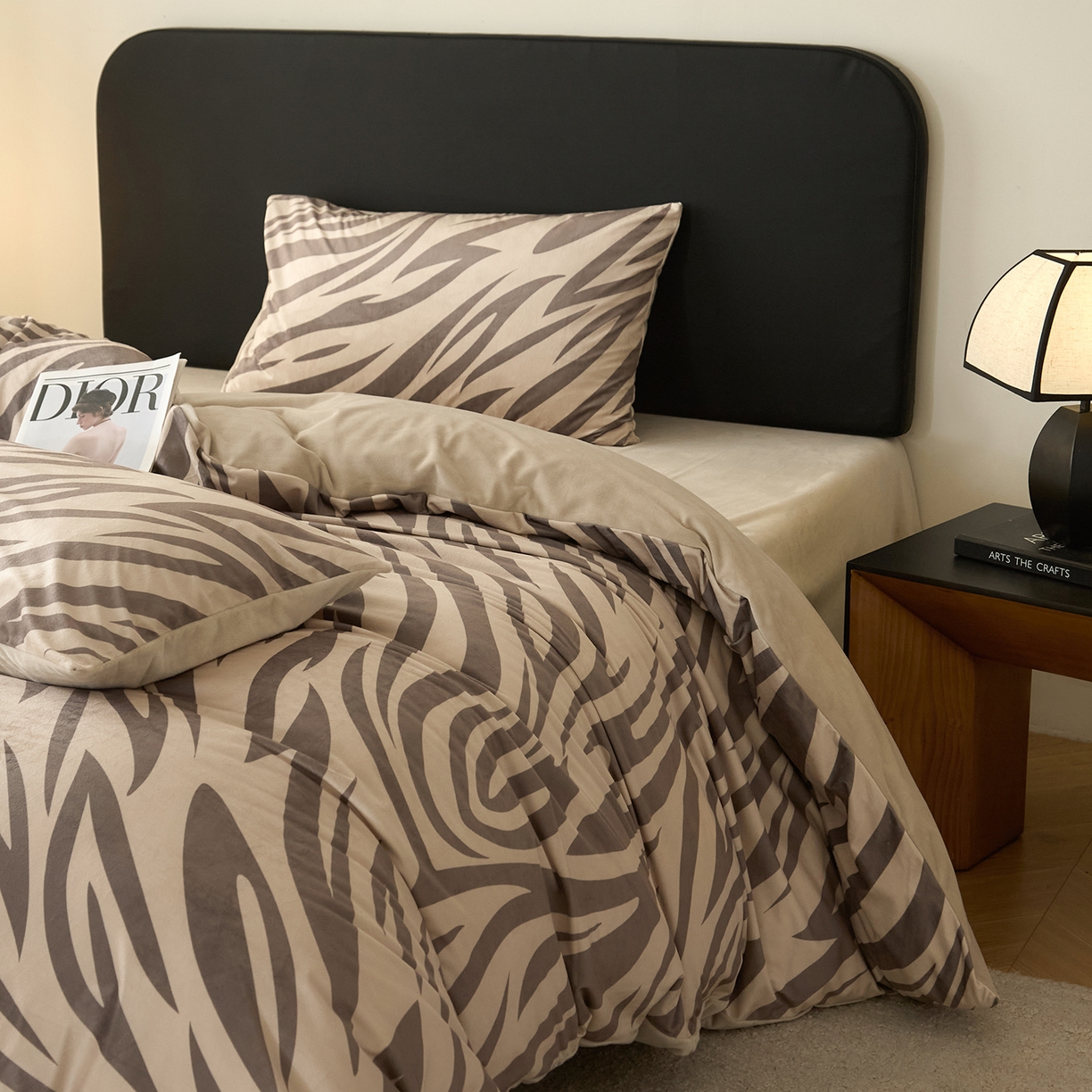 91家纺网 家纺一手货源 找家纺 ONE TWO ONE 121 【德芙绒】【总共有21个颜色 陆续上新】2025秋冬新款牛奶绒德芙绒宝宝绒婴儿绒短毛绒四件套摩格【未来大爆款】【提供买家秀】 会员-10 控价 标准258 加大278 