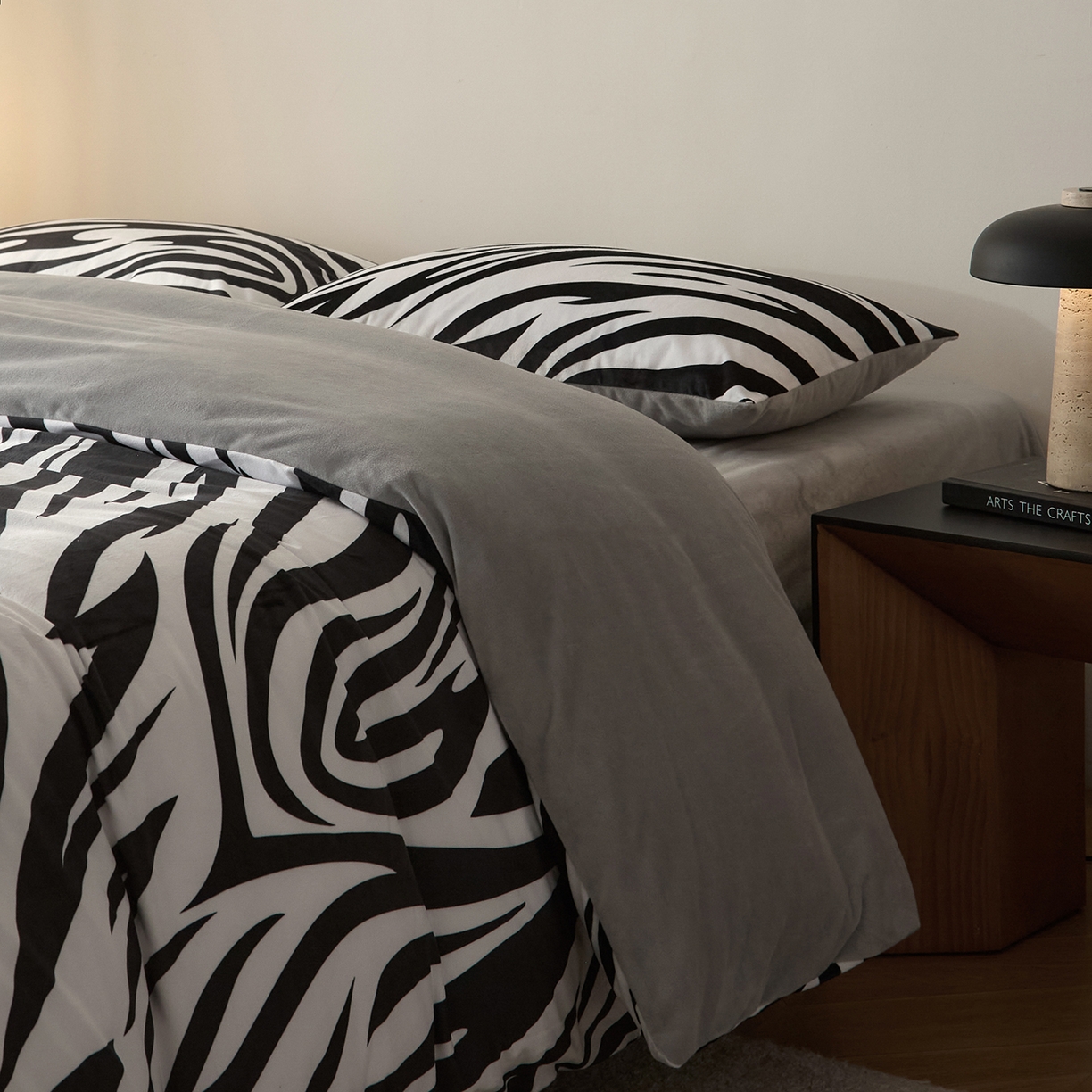 91家纺网 家纺一手货源 找家纺 ONE TWO ONE 121 【德芙绒】【总共有21个颜色 陆续上新】2025秋冬新款牛奶绒德芙绒宝宝绒婴儿绒短毛绒四件套摩格【未来大爆款】【提供买家秀】 会员-10 控价 标准258 加大278 