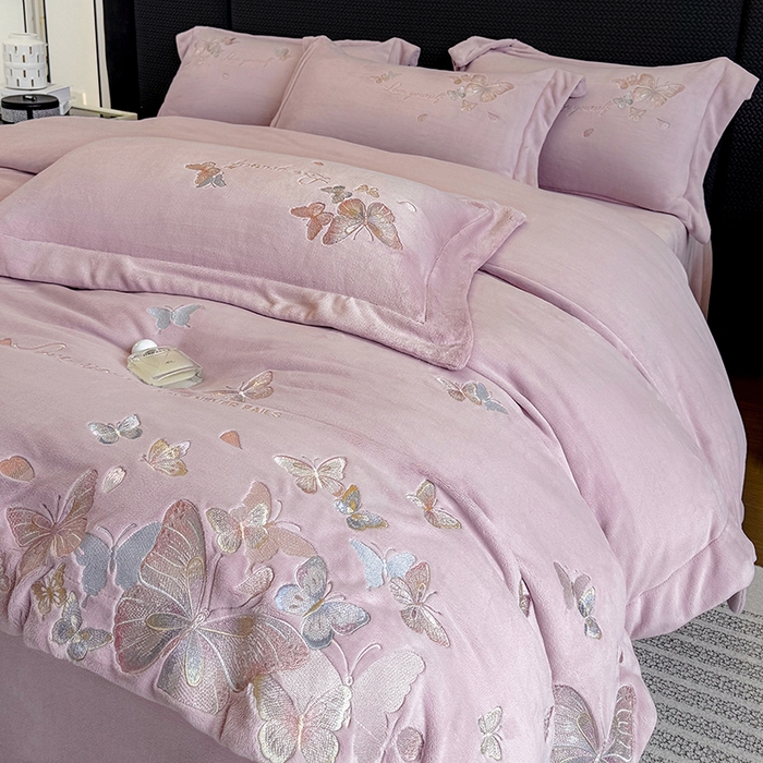 91家纺网 家纺一手货源 找家纺 星蕴家纺 2025新款230克全消光牛奶绒四件套-佰丽 佰丽-豆沙粉