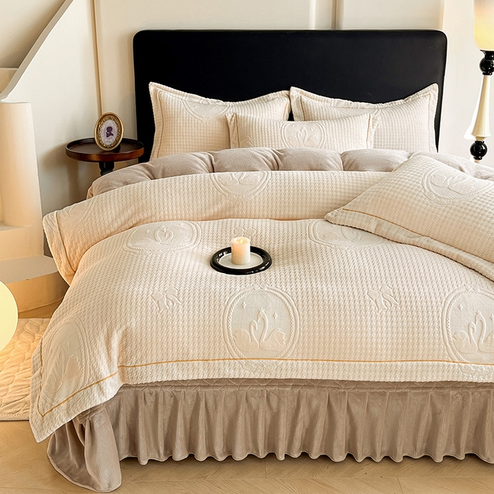 91家纺网 家纺一手货源 找家纺 代芙家纺 2025新款全消光雕花四件套-爱恋 爱恋-米白