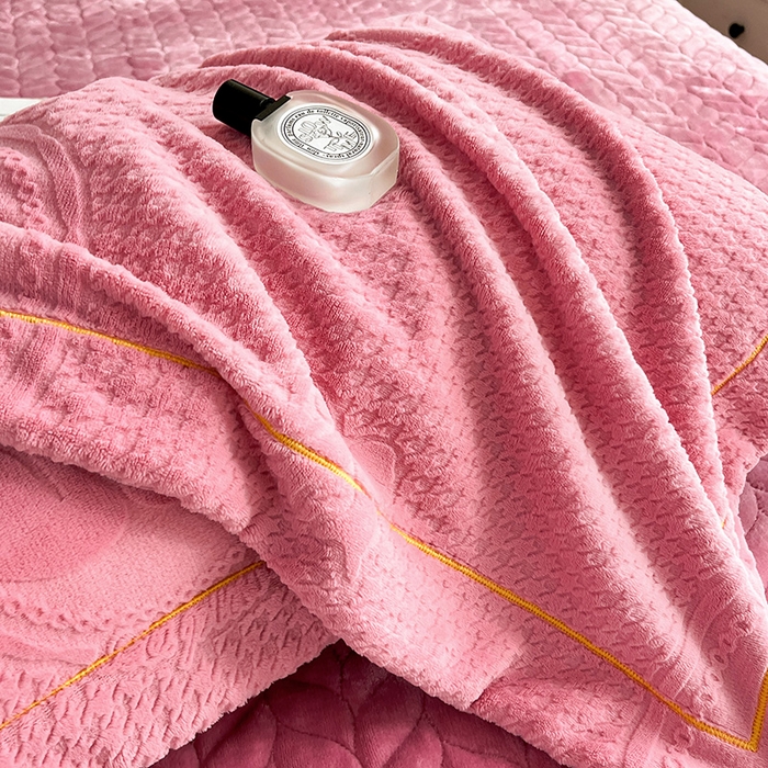 91家纺网 家纺一手货源 找家纺 代芙家纺 2025新款全消光雕花四件套-爱恋 爱恋-紫豆沙