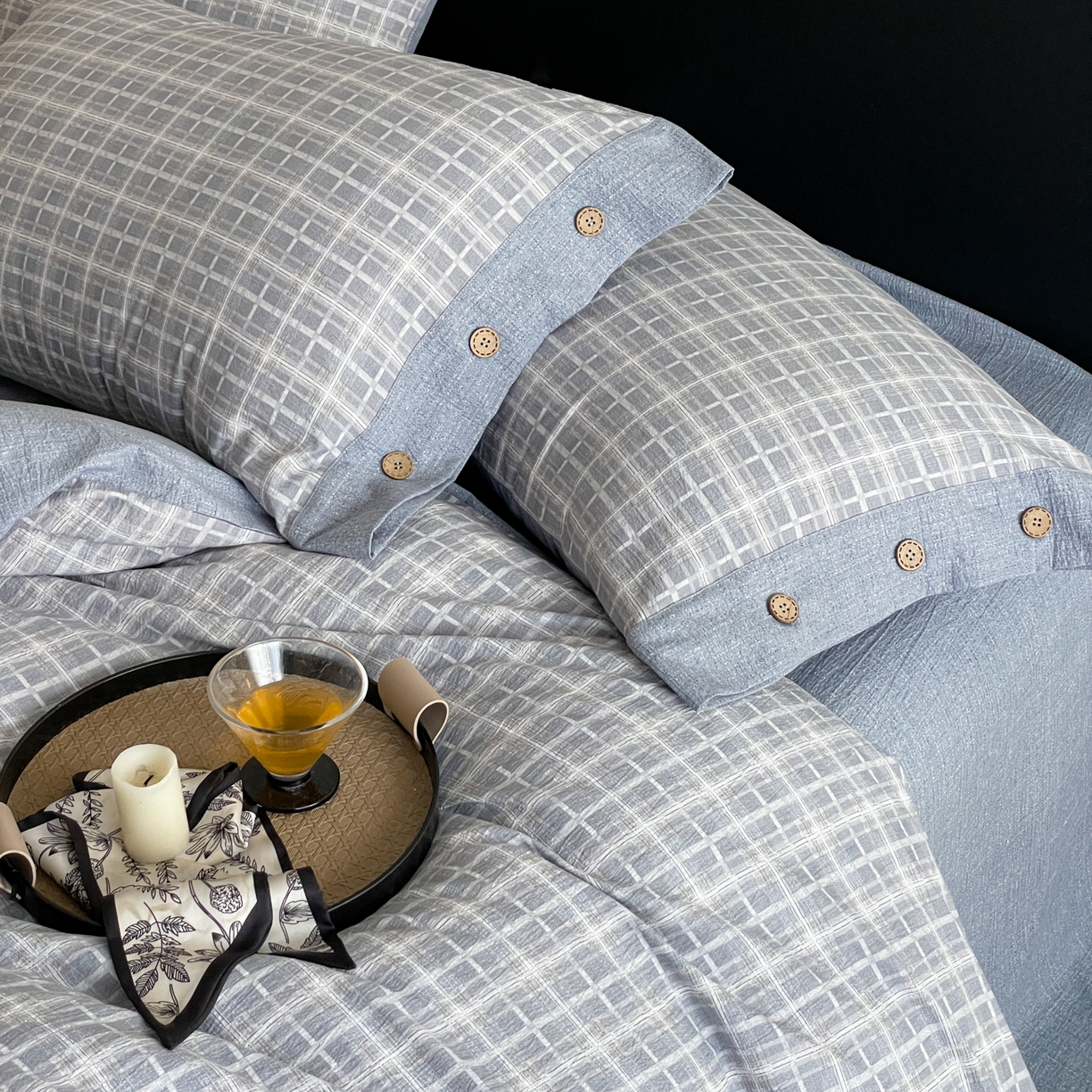 91家纺网 家纺一手货源 找家纺 慕木家纺 2025新款日系原麻复古风纽扣款四件套 纽扣款-伯克利-灰