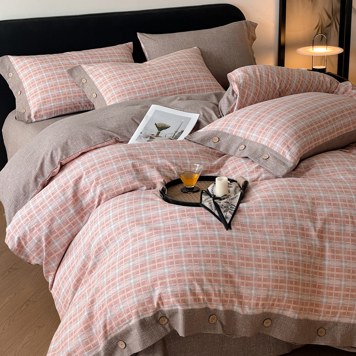 91家纺网 家纺一手货源 找家纺 慕木家纺 2025新款日系原麻复古风纽扣款四件套 纽扣款-伯克利-红