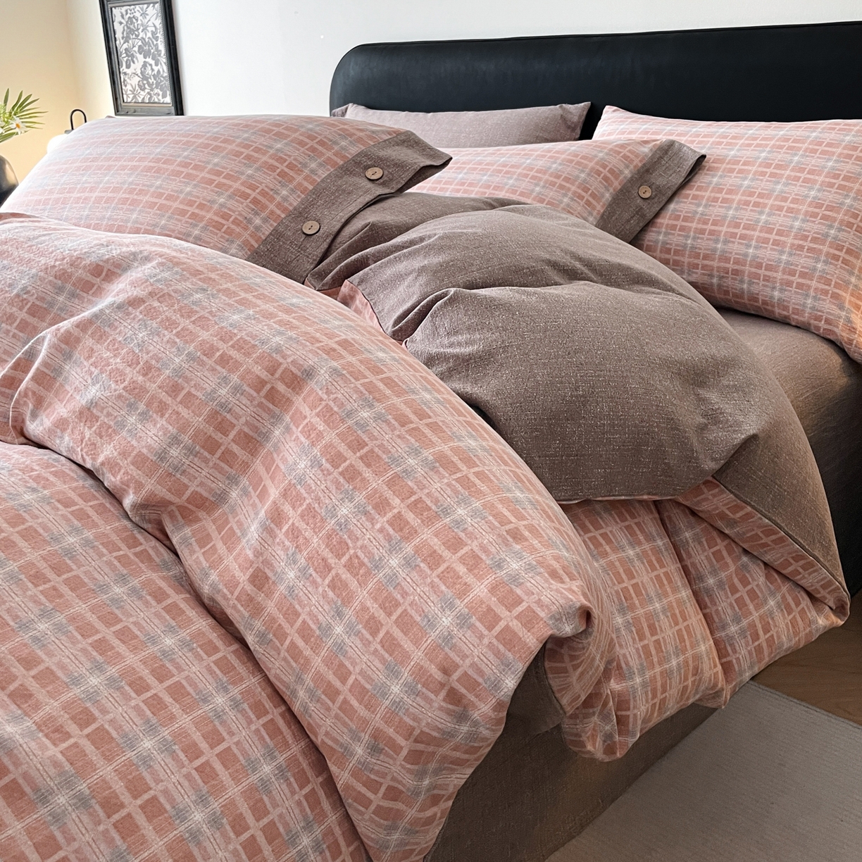 91家纺网 家纺一手货源 找家纺 慕木家纺 2025新款日系原麻复古风纽扣款四件套 纽扣款-伯克利-红