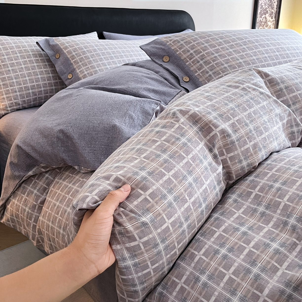 91家纺网 家纺一手货源 找家纺 慕木家纺 2025新款日系原麻复古风纽扣款四件套 纽扣款-伯克利-咖