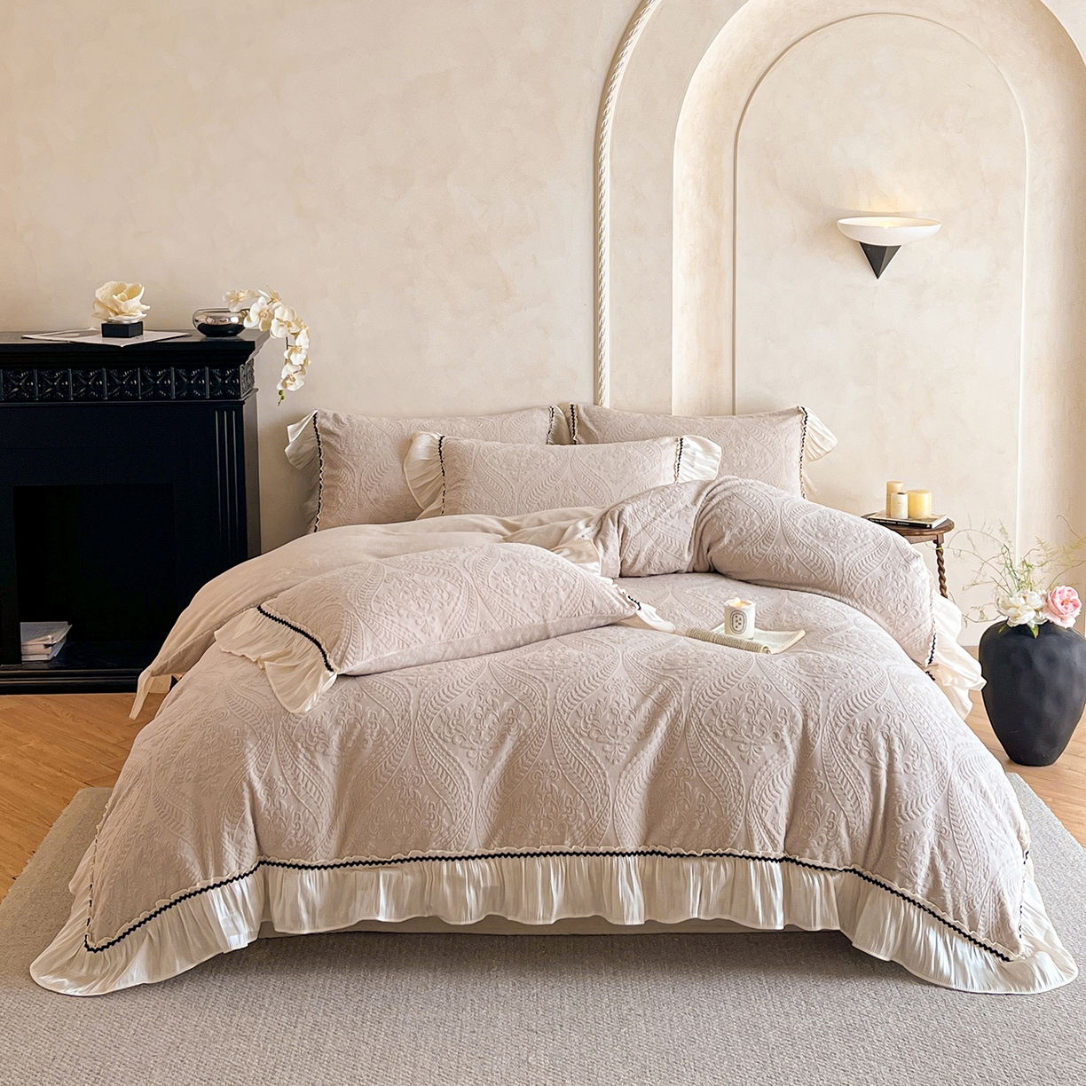 91家纺网 家纺一手货源 找家纺 慕木家纺 2025新款巴洛克花边牛奶绒剪花四件套 巴洛克-复古灰