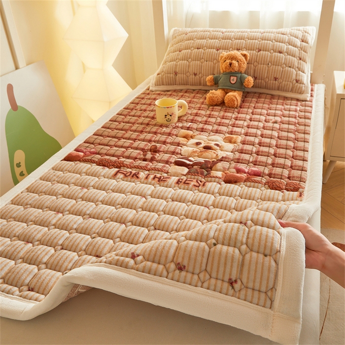 91家纺网 家纺一手货源 找家纺 （总）慕木家纺 2025新款学生床牛奶绒印花床垫床护垫