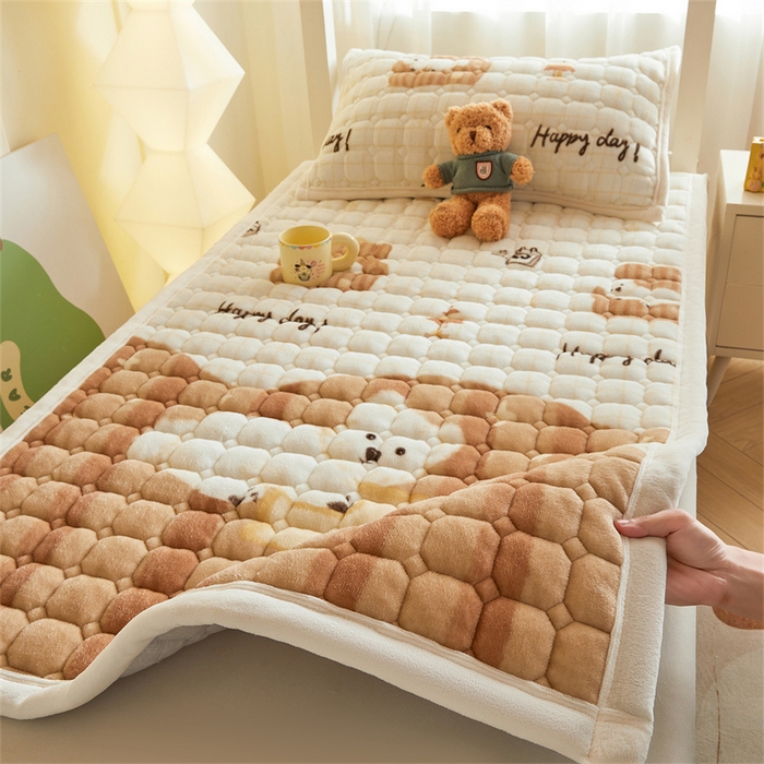 91家纺网 家纺一手货源 找家纺 （总）慕木家纺 2025新款学生床牛奶绒印花床垫床护垫